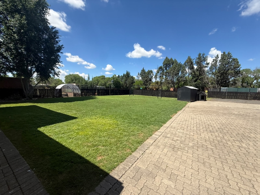 4 Bedroom Property for Sale in Roodewal Free State